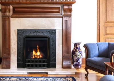 Valor P2 Portrait Style Gas Fireplace with Richmond Front